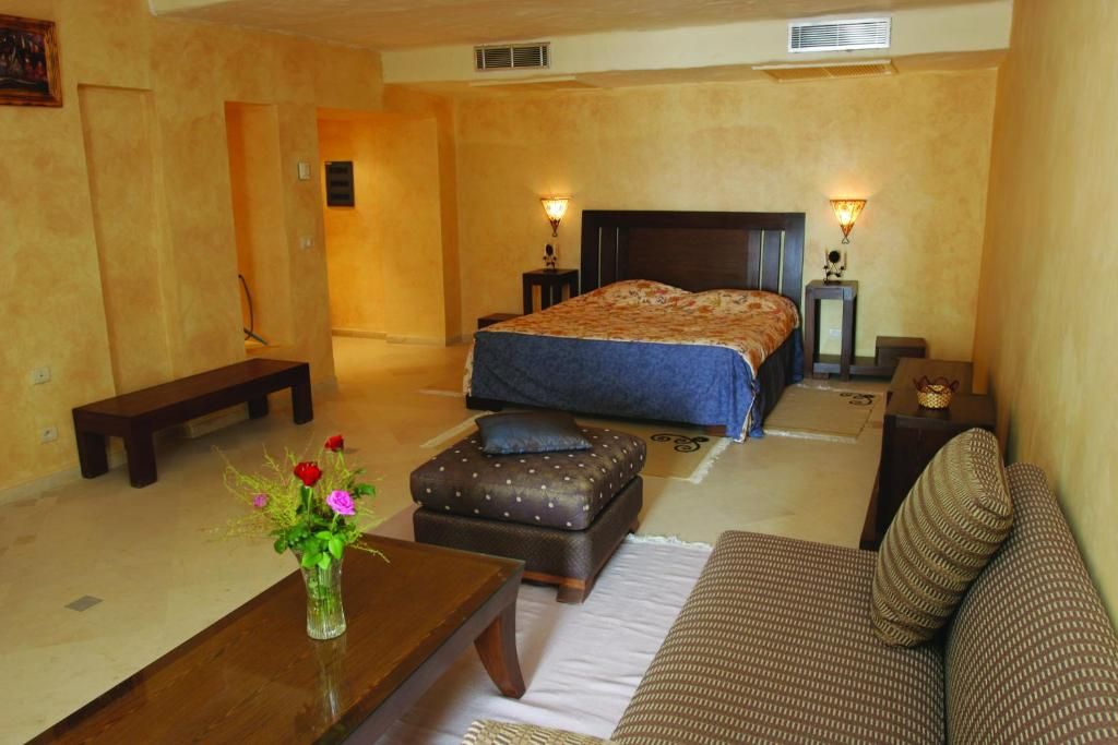 Yasmine Beach Hotel фото 9