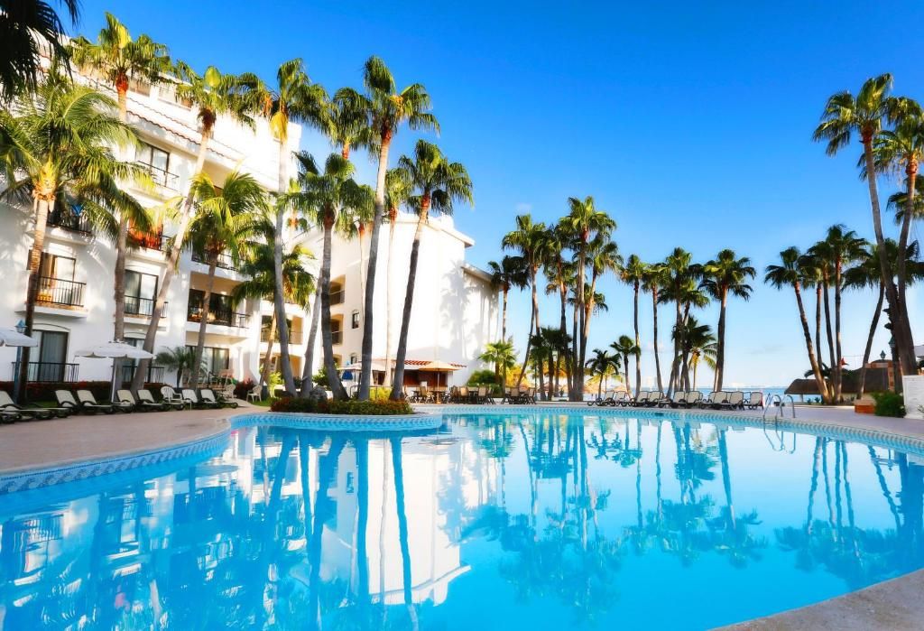 The Royal Cancun, an All Suites Resort фото 8