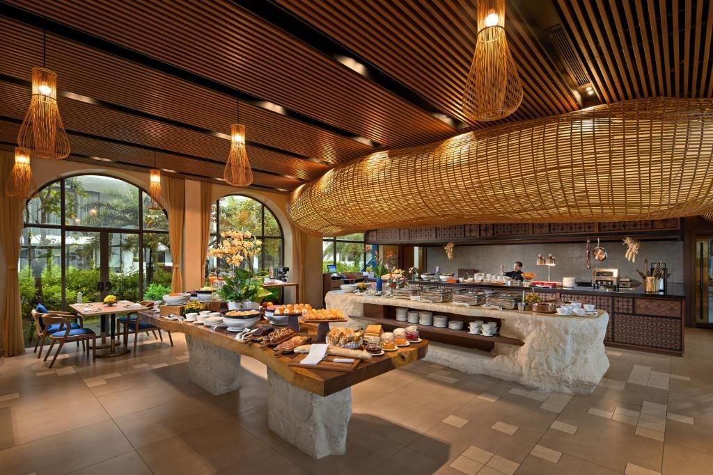 Wyndham Hoi An Royal Beachfront Resort & Villas фото 17