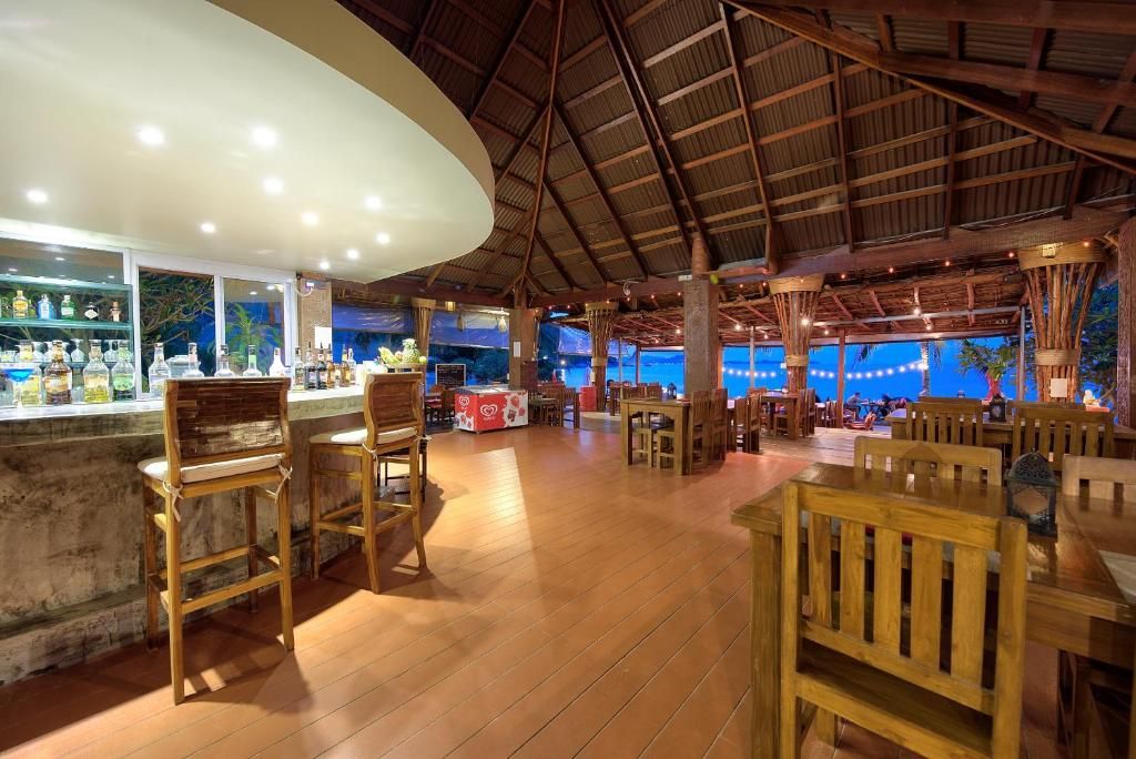 Crystal Bay Yacht Club Beach Resort фото 60
