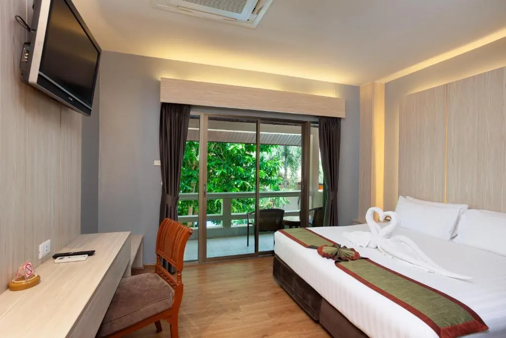 Thanthip Beach Resort фото 3