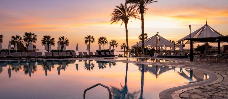 Фото отеля Coral Beach Hotel & Resort Cyprus