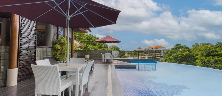 Фото отеля The Sterling Hotel & Villas