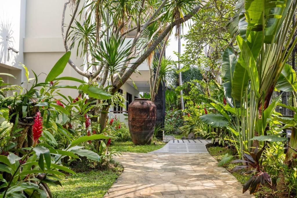 Taksu Sanur Hotel фото 46