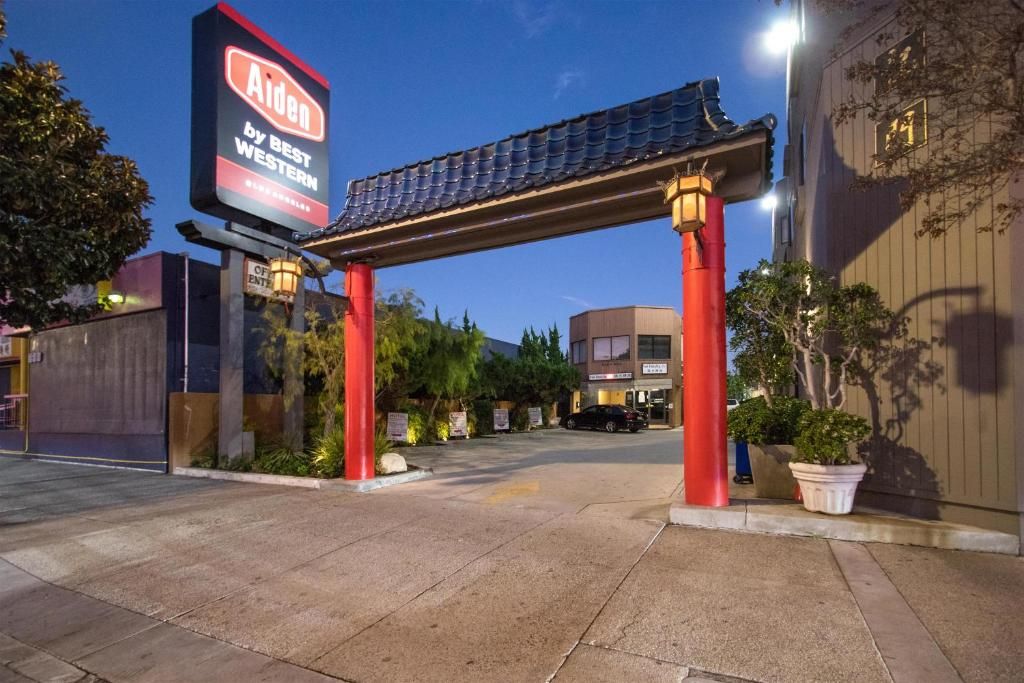 Best Western Plus Dragon Gate Inn фото 41