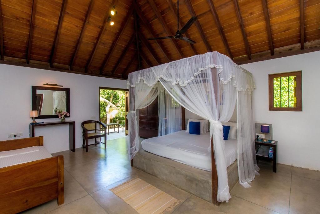 Palm Paradise Cabanas & Villas фото 37