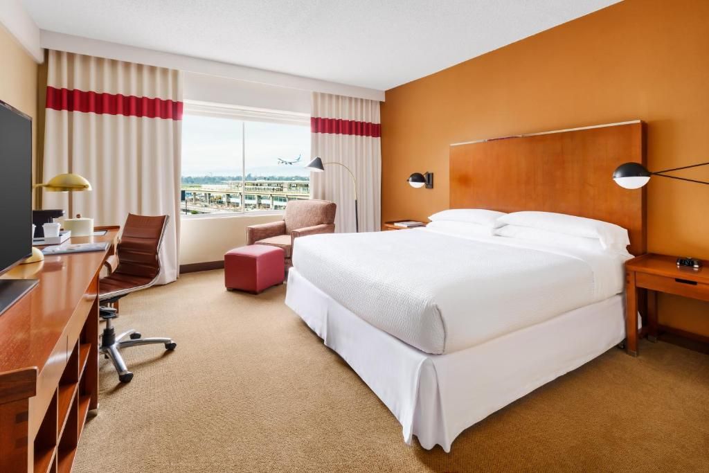 Four Points by Sheraton Los Angeles International Airport фото 38