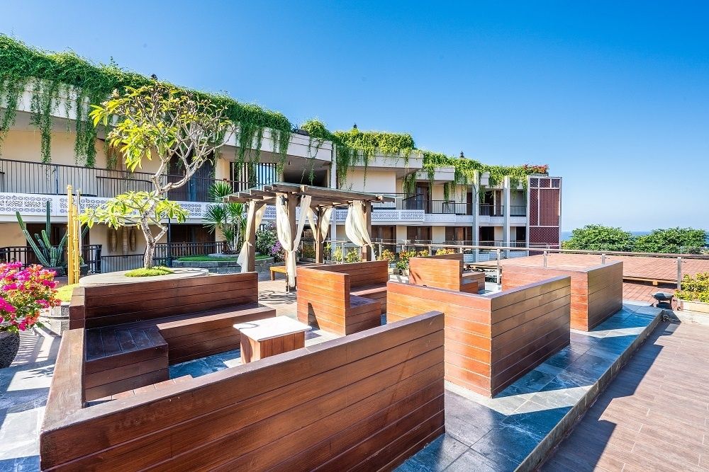 Vouk Hotel & Suites фото 32