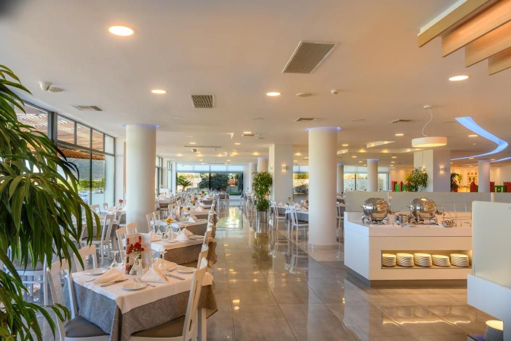Grand Hotel Holiday Resort фото 40