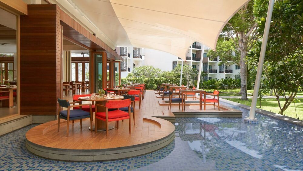 Le Meridien Phuket Mai Khao Beach Resort фото 45