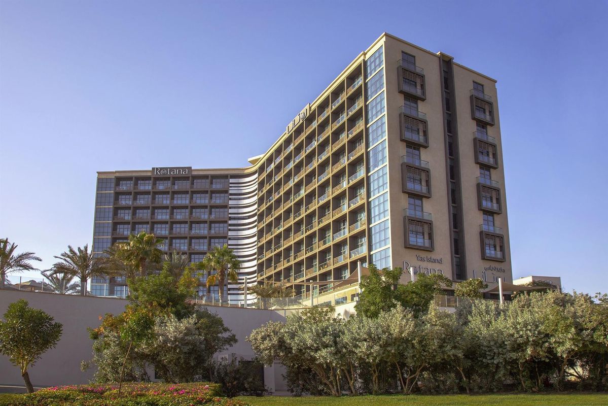 Yas Plaza Marina by IHG фото 1