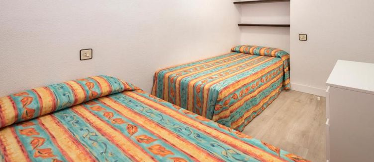 Фото отеля Sorrabona Apartments