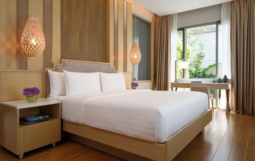 AVANI Hua Hin Resort & Villas фото 39