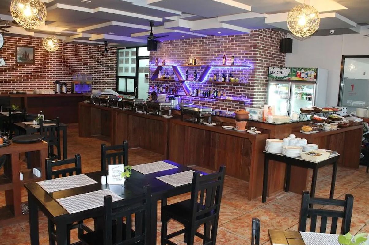 Easy Planet Phuket Patong фото 7