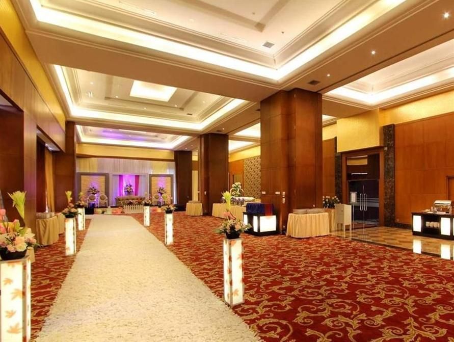 Best Western Mangga Dua Hotel and Residence фото 10