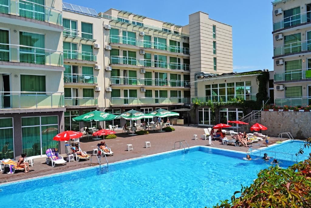 Clara Aparthotel & Residence фото 0
