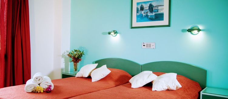 Фото отеля Theoni Apartments