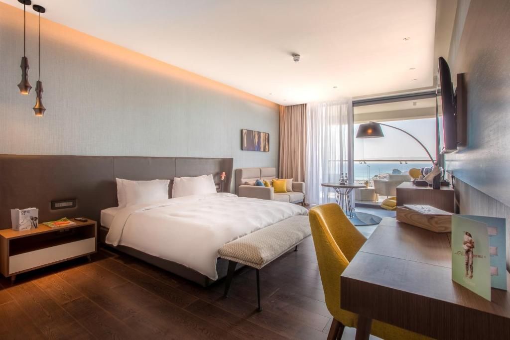 Radisson Blu Hotel, Larnaca фото 3
