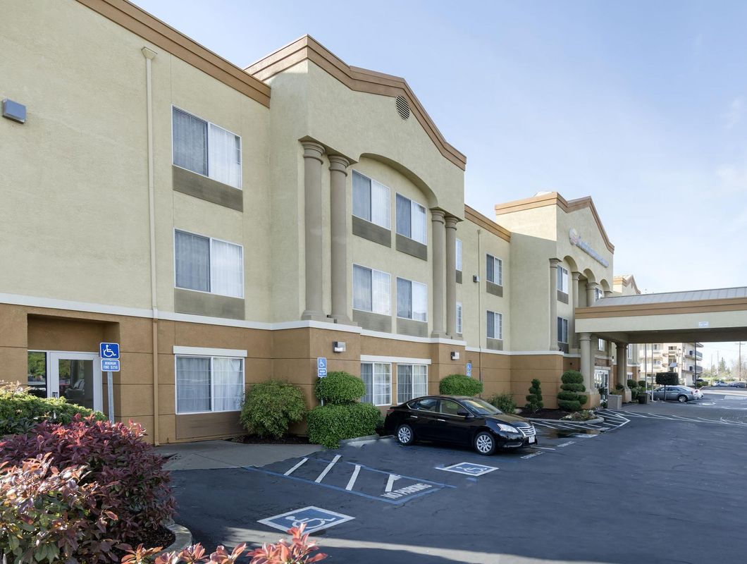 Comfort Inn & Suites Sacramento – University Area фото 6