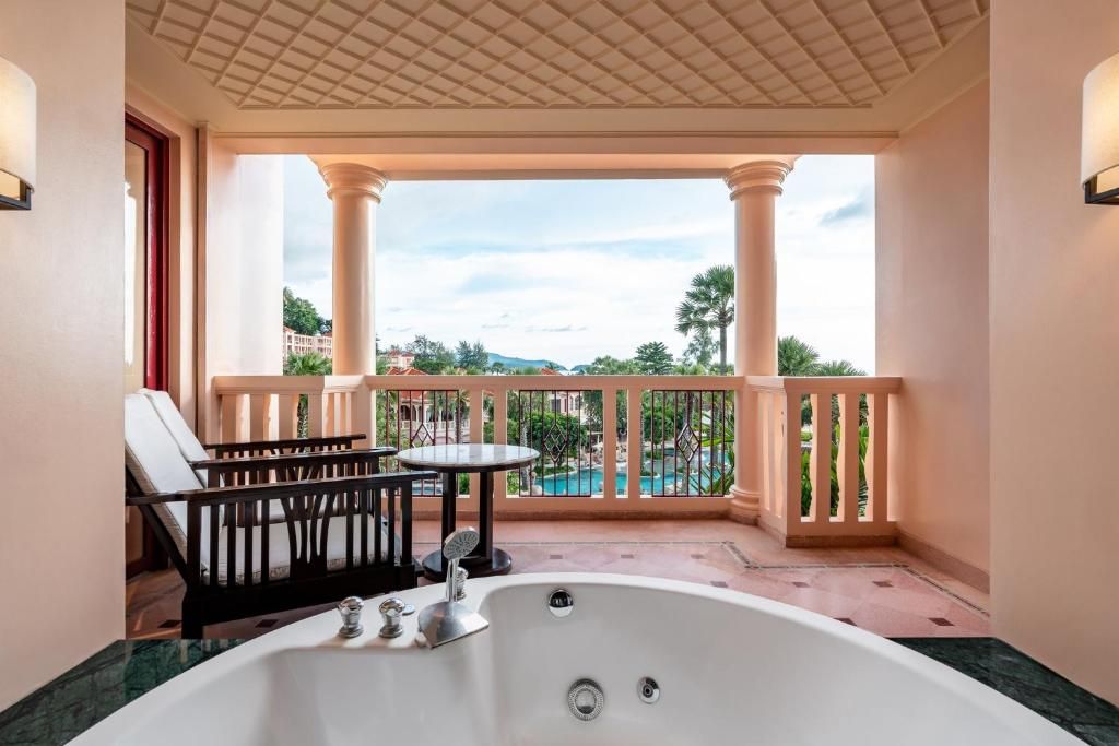 Centara Grand Beach Resort Phuket фото 128