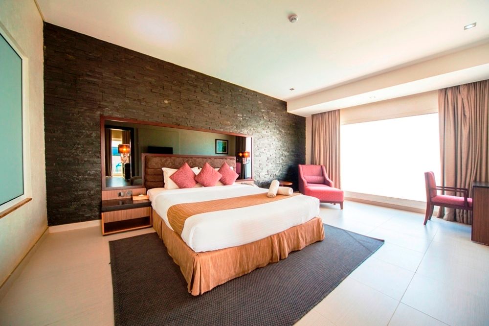 Pearl Beach Hotel & Spa фото 53