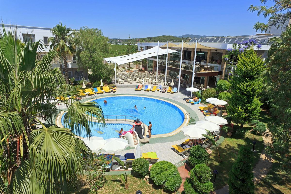 Club Mermaid Village фото 9