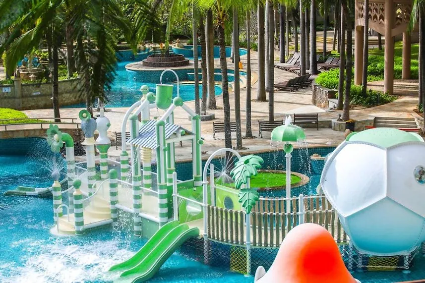 Howard Johnson by Windham Resort Sanya Bay фото 10