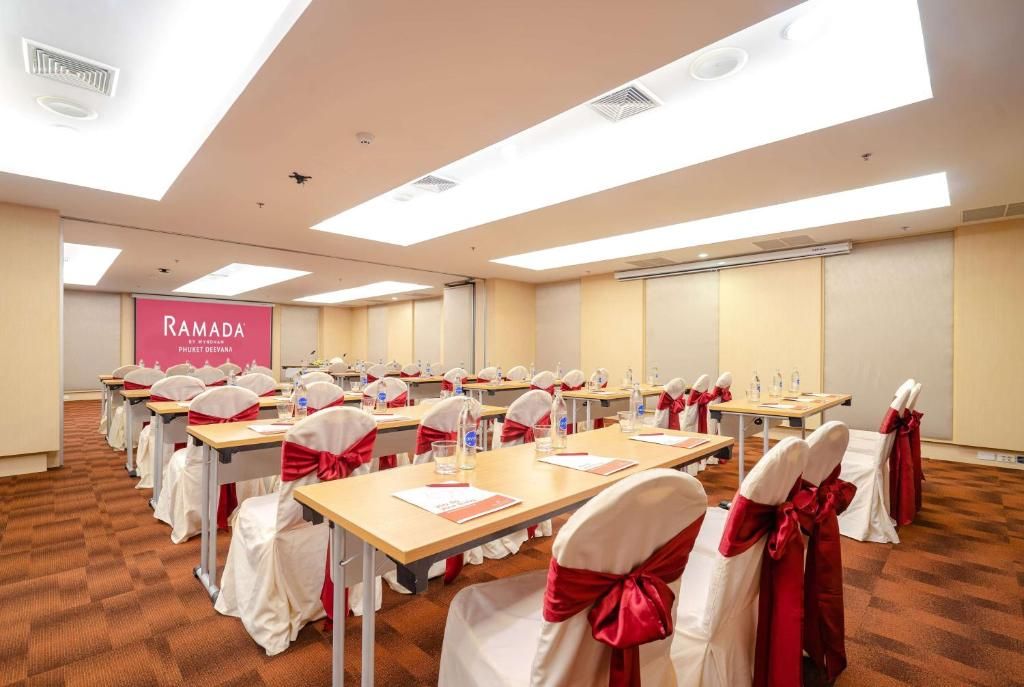 Ramada by Wyndham Phuket Deevana Patong фото 42