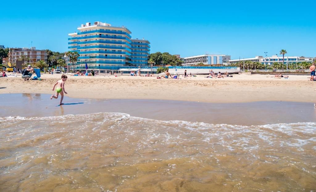 Golden Donaire Beach фото 24