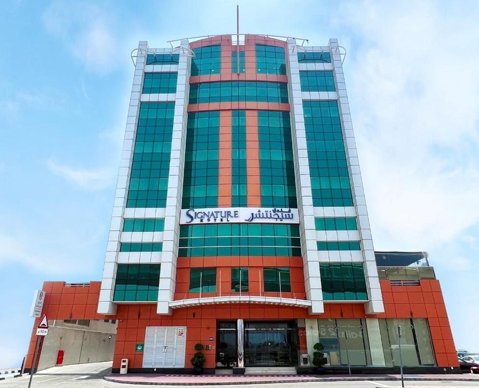 Signature Hotel Al Barsha фото 0