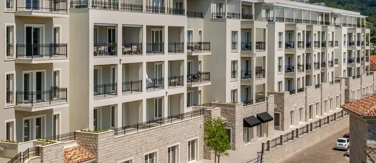 Фото отеля Lazure Hotel & Marina