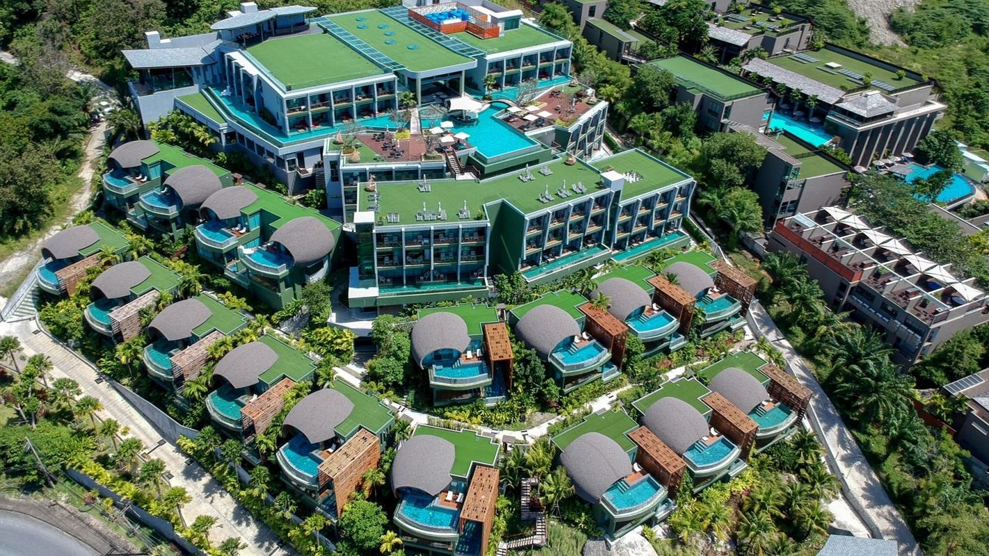 Crest Resort & Pool Villas фото 23