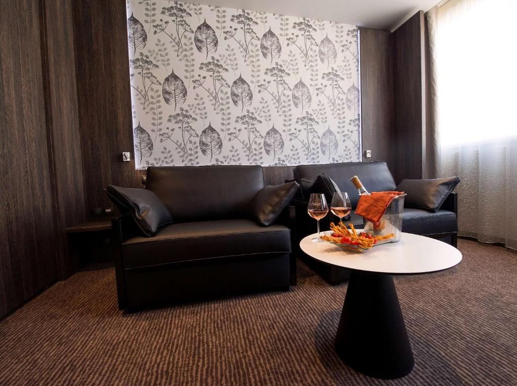 Best Western Plus Le Patio des Artistes Wellness Jacuzzi фото 44