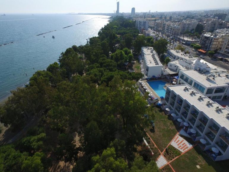 Park Beach Hotel фото 0