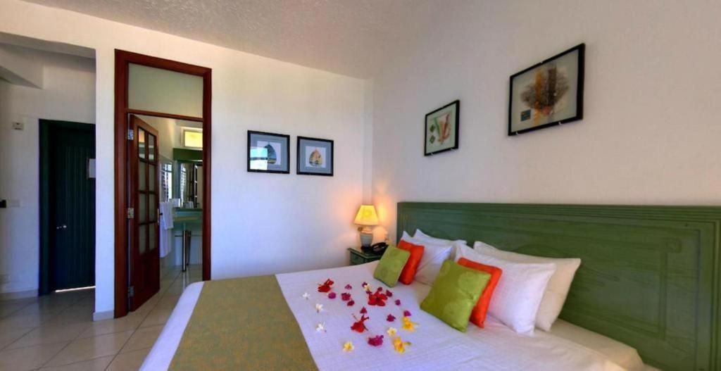 Silver Beach Hotel фото 3