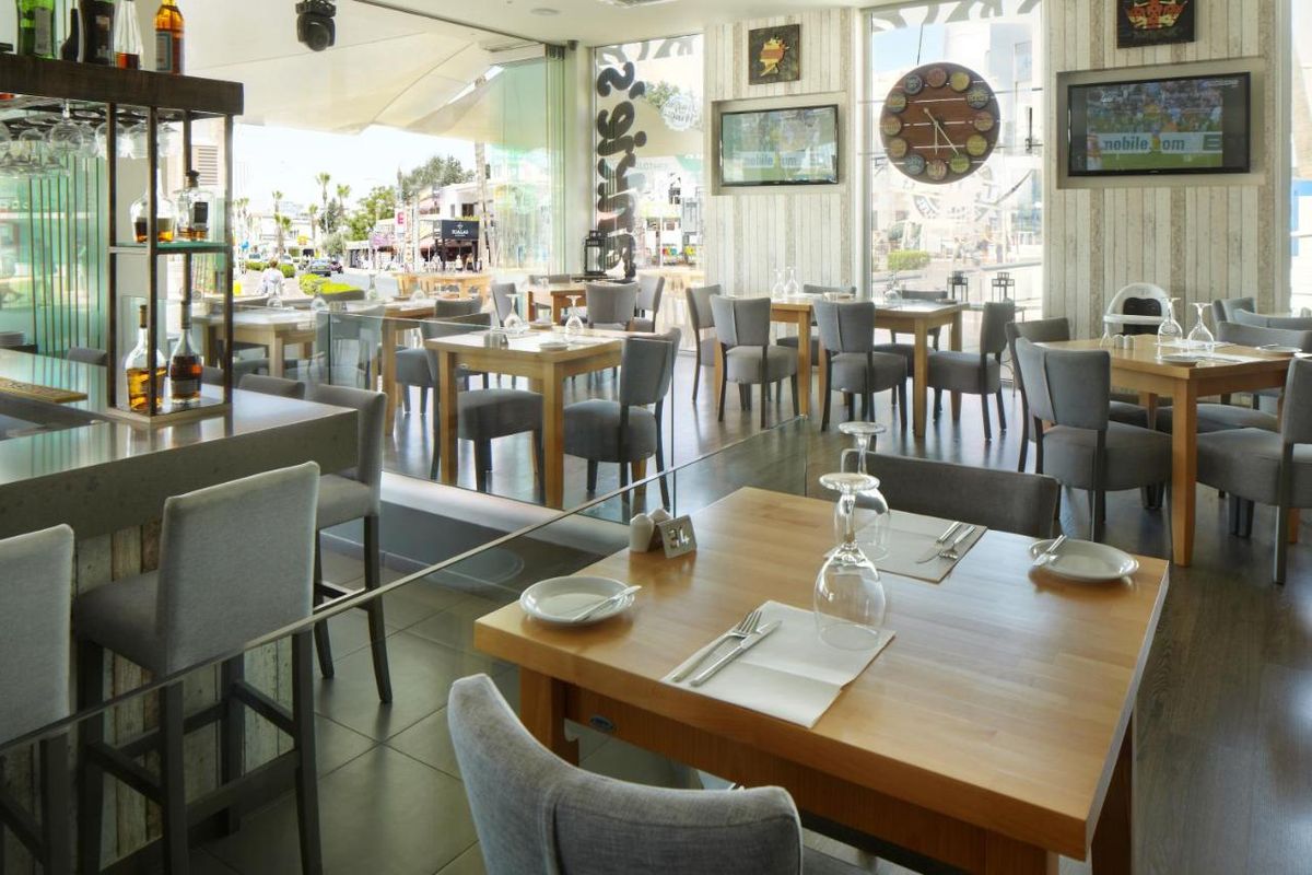 Melpo Antia Hotel & Suites фото 11