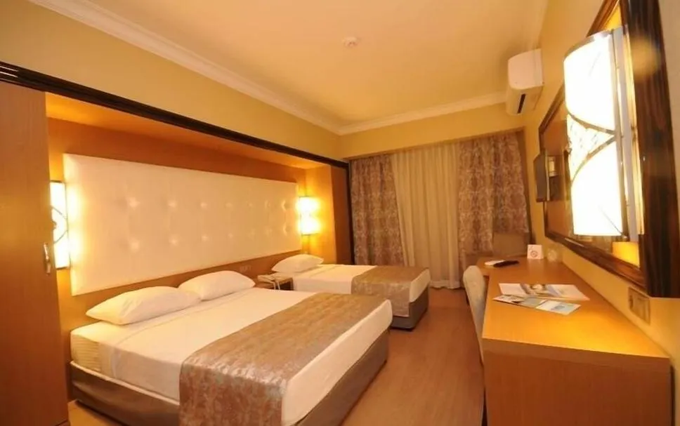 Pasa Beach Hotel фото 1