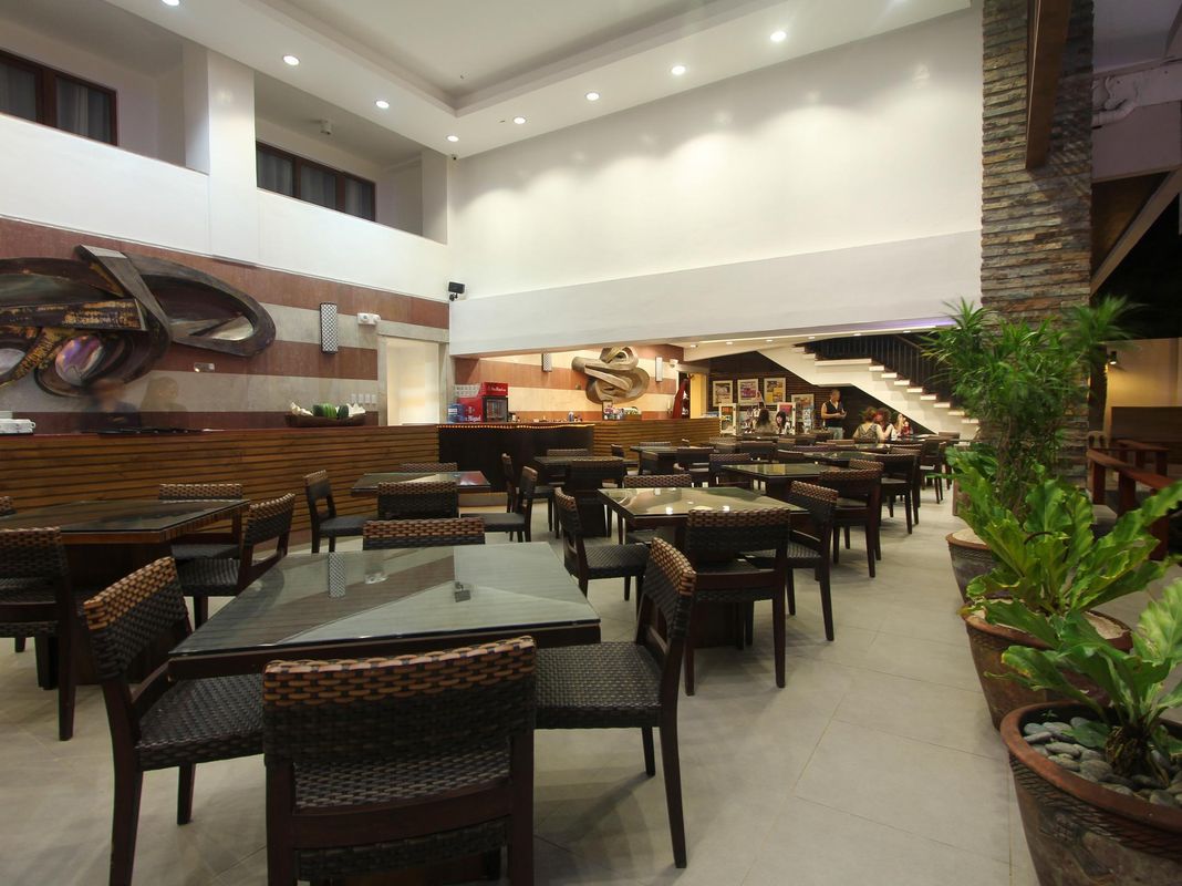 Crown Regency Beach Resort фото 16