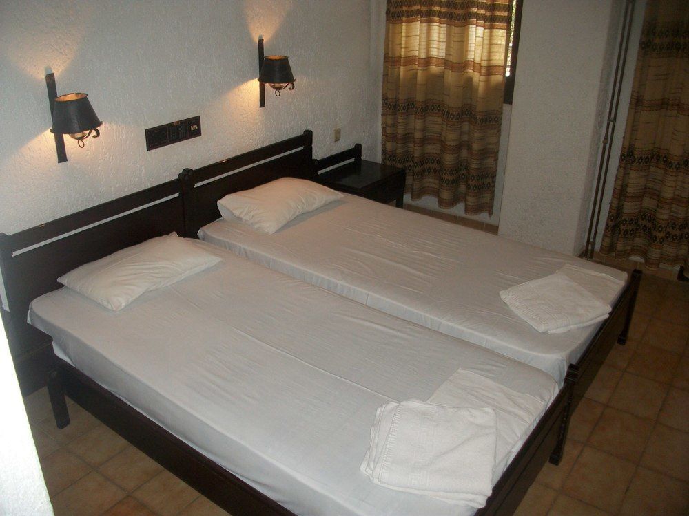 Hotel Efi фото 1