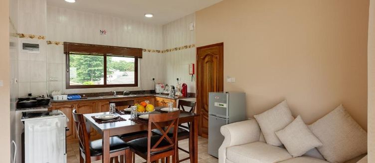 Фото отеля Stone Self Catering Apartment