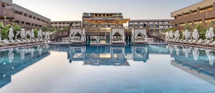 Фото отеля Jacaranda Luxury Resort