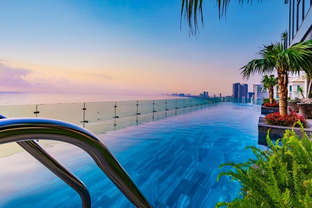 Peninsula Hotel Danang фото 7