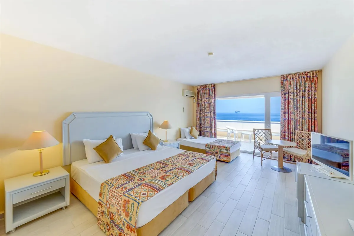 The Grand Blue Sky International Hotel фото 4