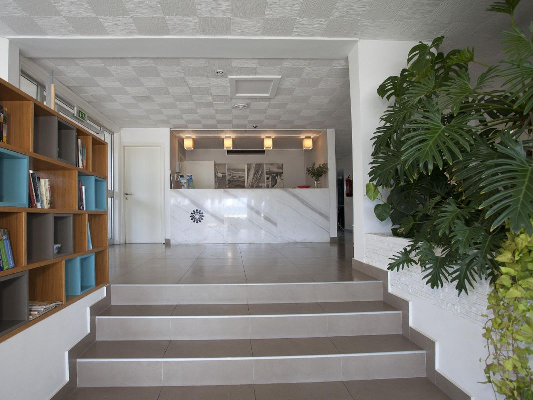 Costantiana Beach Hotel Apartments фото 12