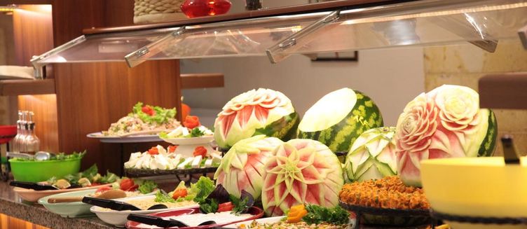 Фото отеля Tassaray Hotel