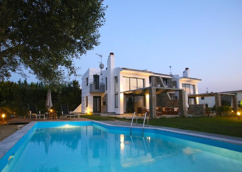 Sunny Sani Luxury Villas фото 15