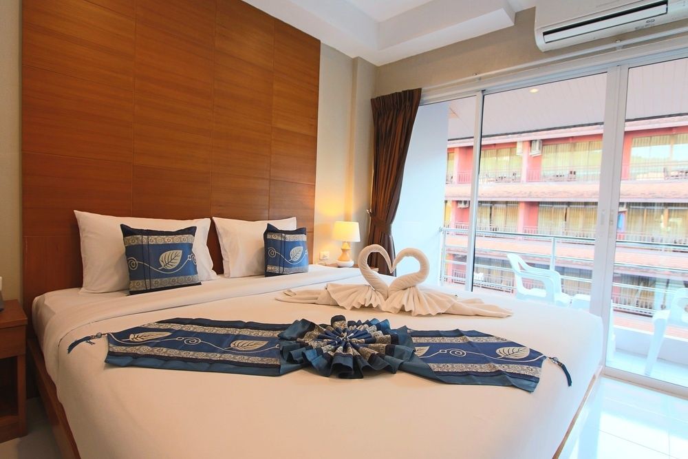 Good Nice Hotel Patong фото 40