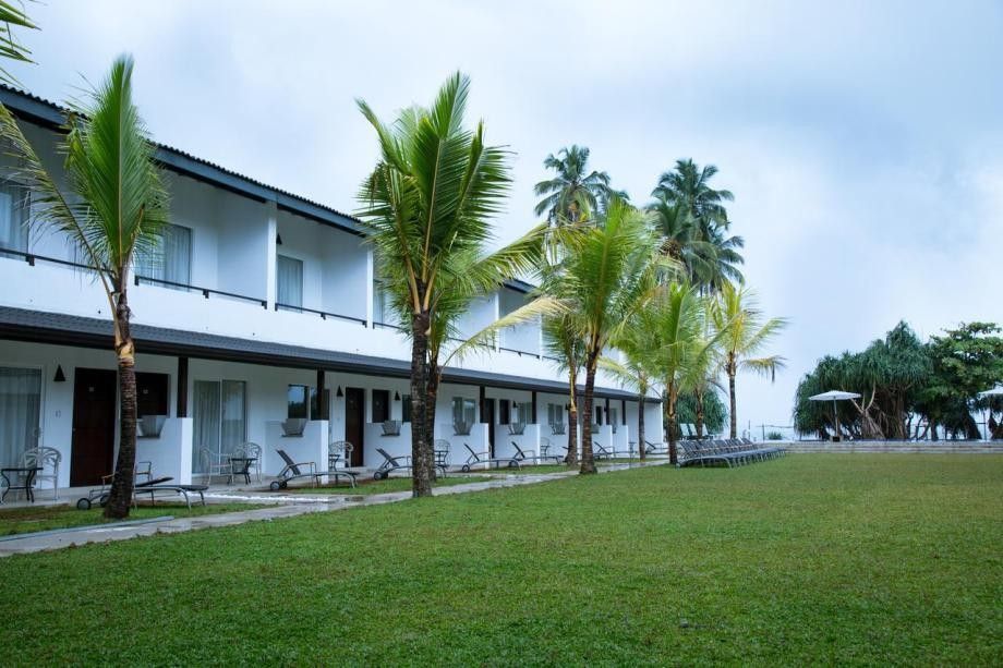 Rathna Beach Resort фото 1