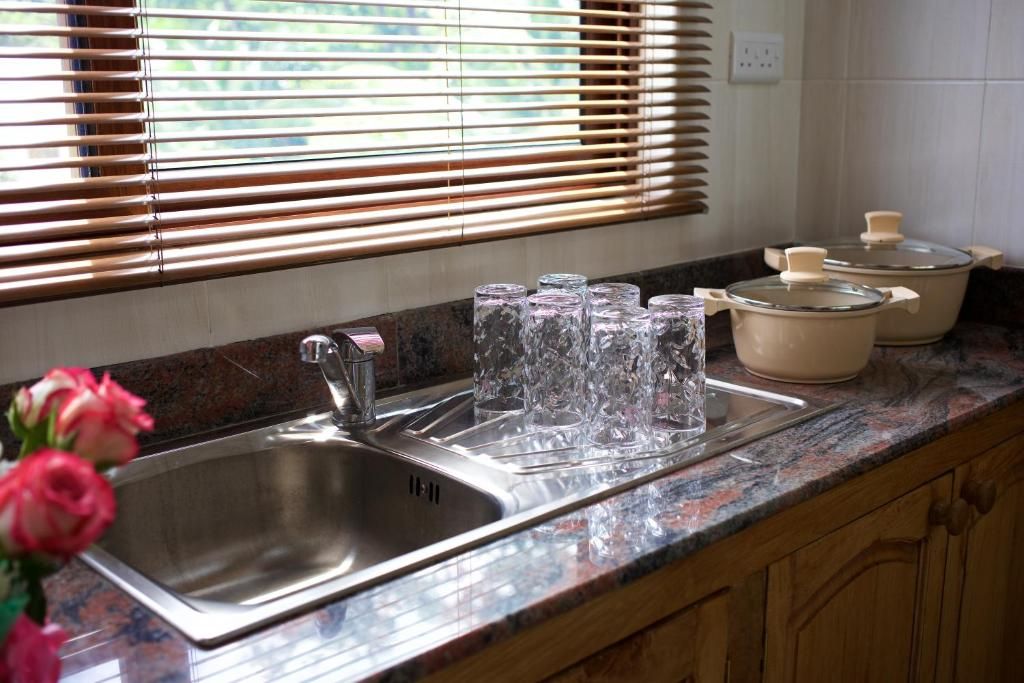 Stone Self Catering Apartment фото 21