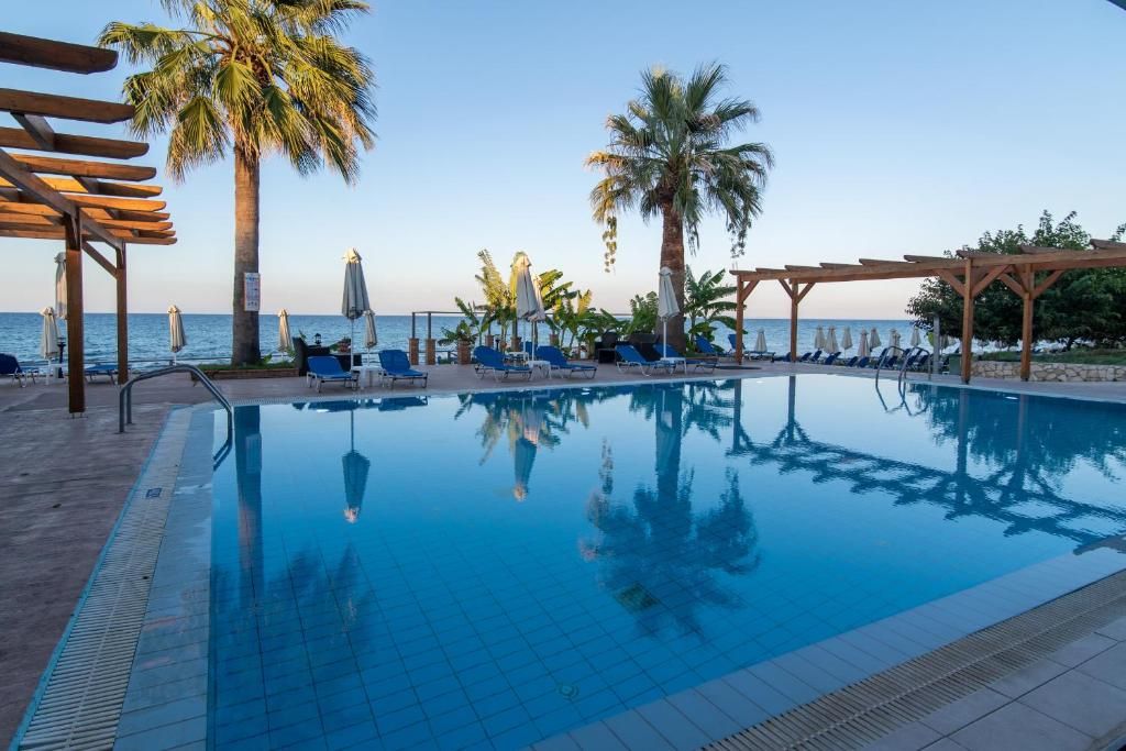Belussi Beach Hotel фото 19